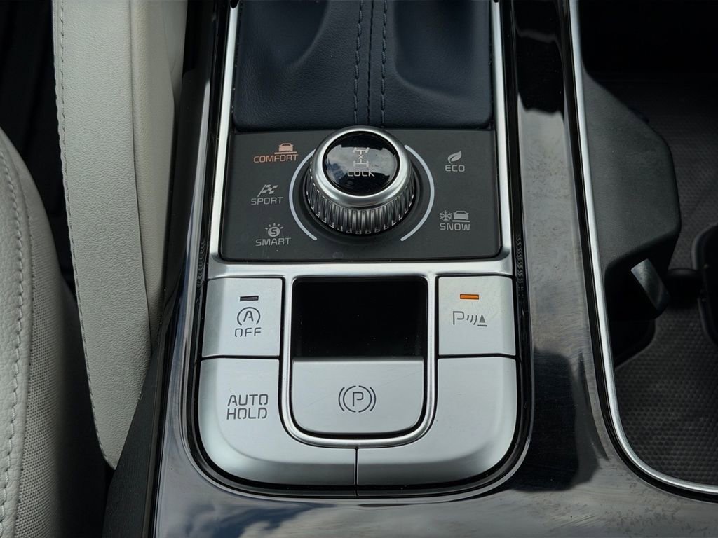 Used 2025 Kia Telluride EX w/ EX Captain's Chair Package image 20