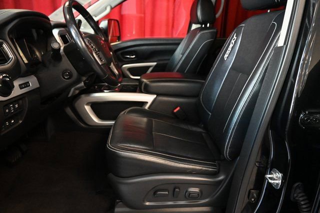 Used 2019 Nissan Titan PRO-4X w/ Pro-4x Convenience Package image 4