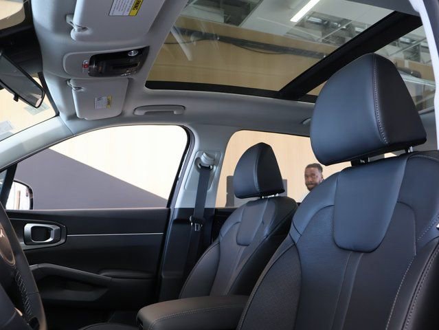 New 2025 Kia Sorento S w/ Panoramic Sunroof Package FWD image 37