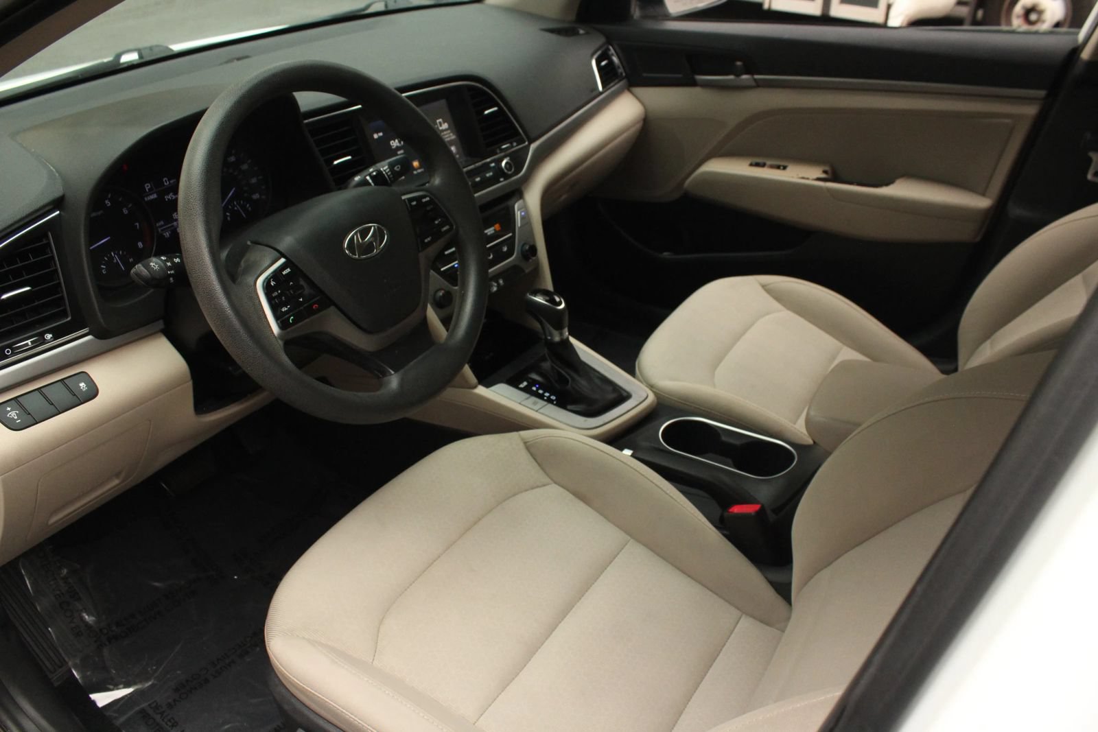 Used 2017 Hyundai Elantra SE FWD image 13