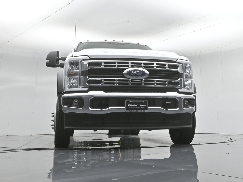 New 2026 Ford F450 XL w/ XL Chrome Package RWD image 42