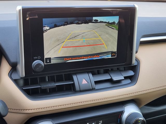 Used 2025 Toyota RAV4 XLE w/ Convenience Package AWD/4WD image 18