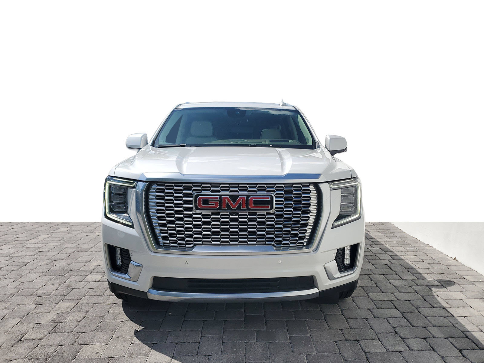 Used 2024 GMC Yukon XL Denali w/ Denali Reserve Package AWD/4WD image 2