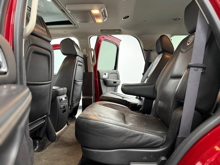 Used 2013 Cadillac Escalade Platinum AWD/4WD image 44