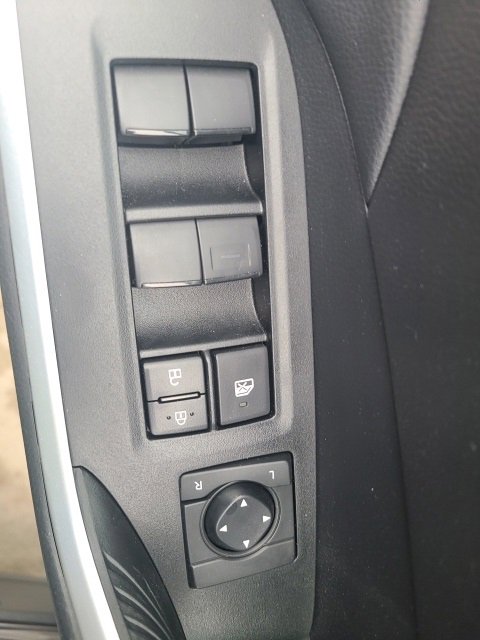 Used 2023 Toyota RAV4 LE image 18