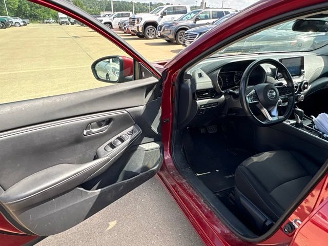 Used 2022 Nissan Sentra SV FWD image 9
