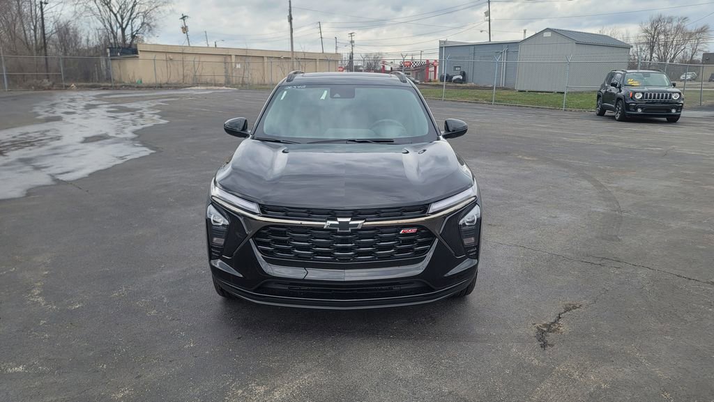 New 2026 Chevrolet Trax RS w/ Sunroof Package image 4
