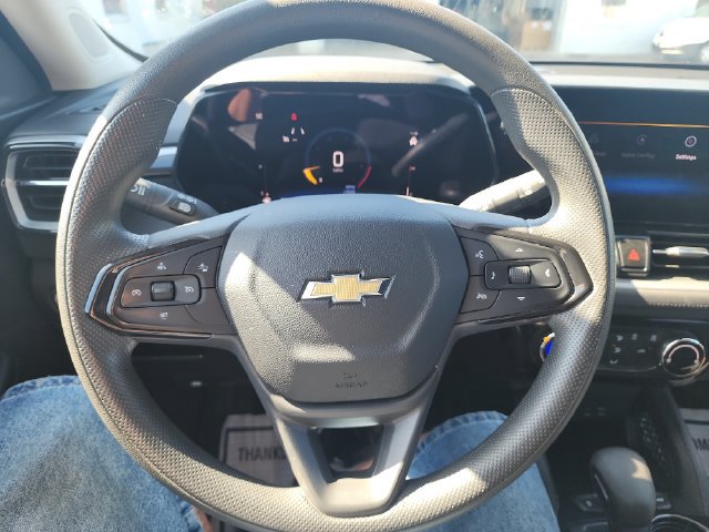 Used 2024 Chevrolet TrailBlazer LT AWD/4WD image 14