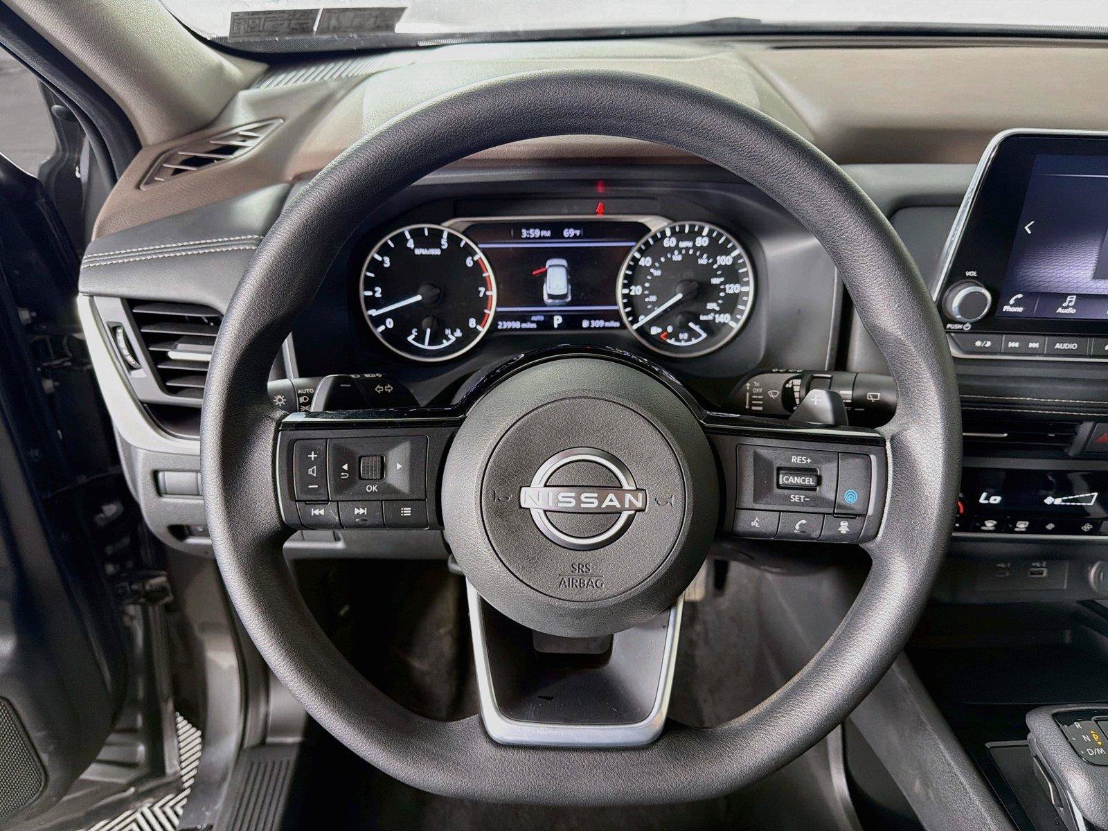 Used 2023 Nissan Rogue SV AWD/4WD image 3