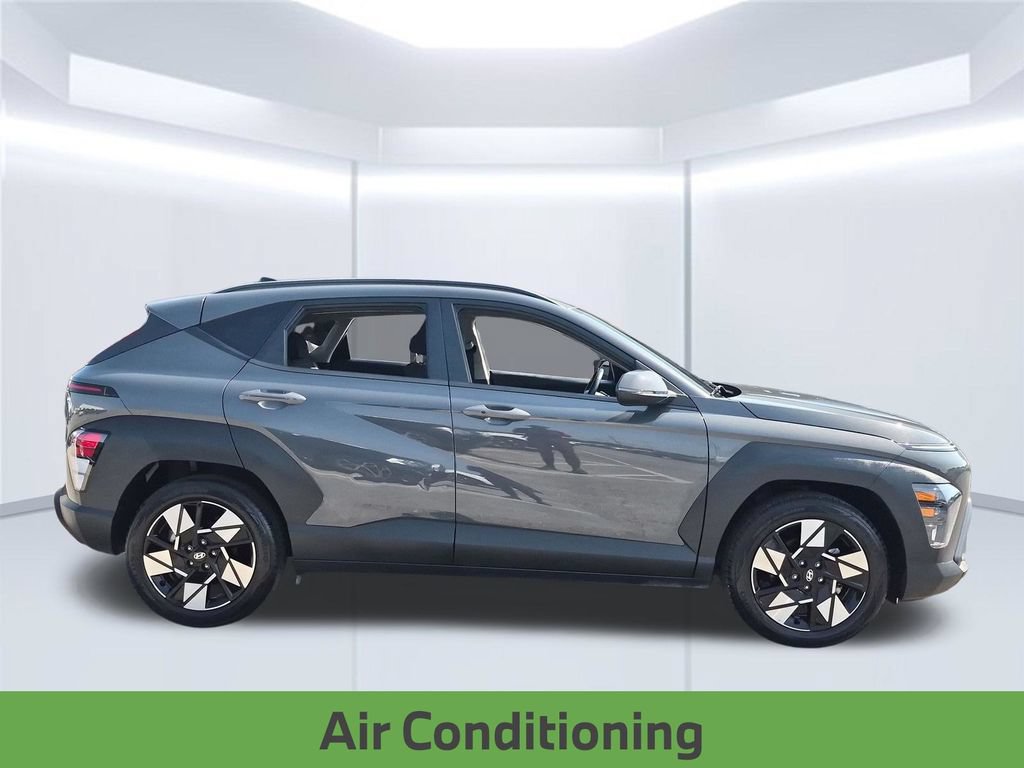 Used 2025 Hyundai Kona SEL FWD image 9