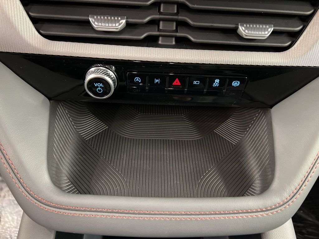 New 2026 Ford Explorer Active w/ Active Comfort Package image 14