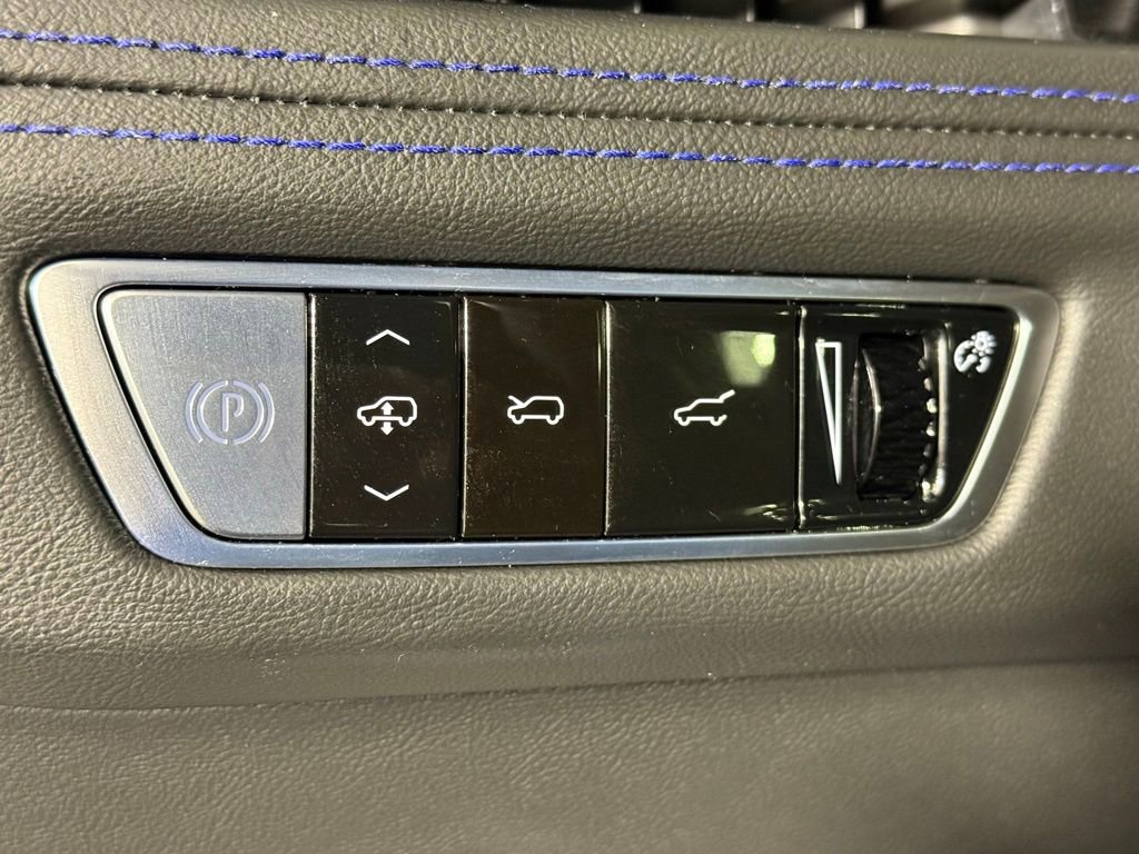 Used 2025 Cadillac Escalade IQ Luxury 1 image 34