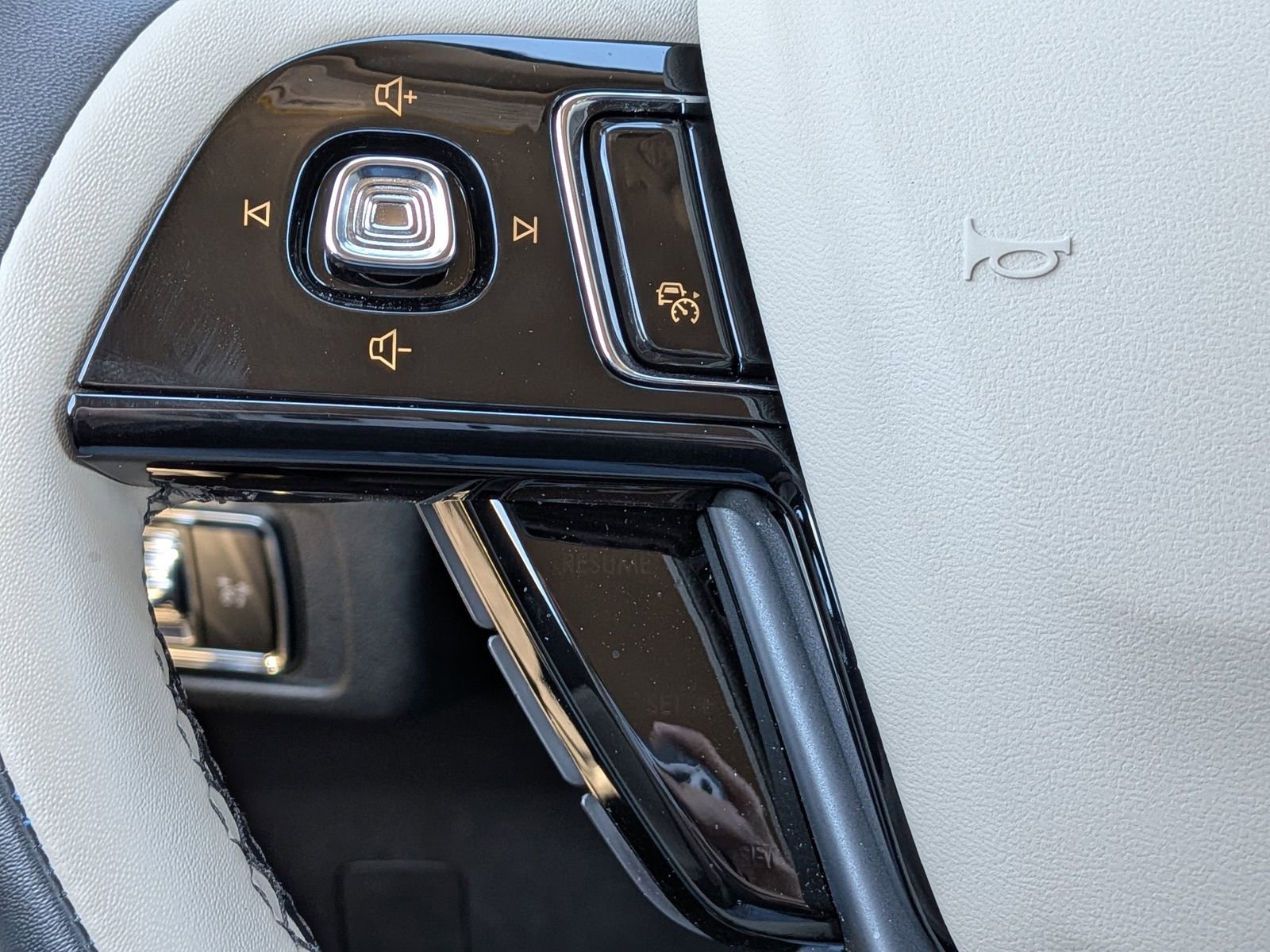 Used 2025 Lincoln Corsair FWD w/ Equipment Group 101A image 28