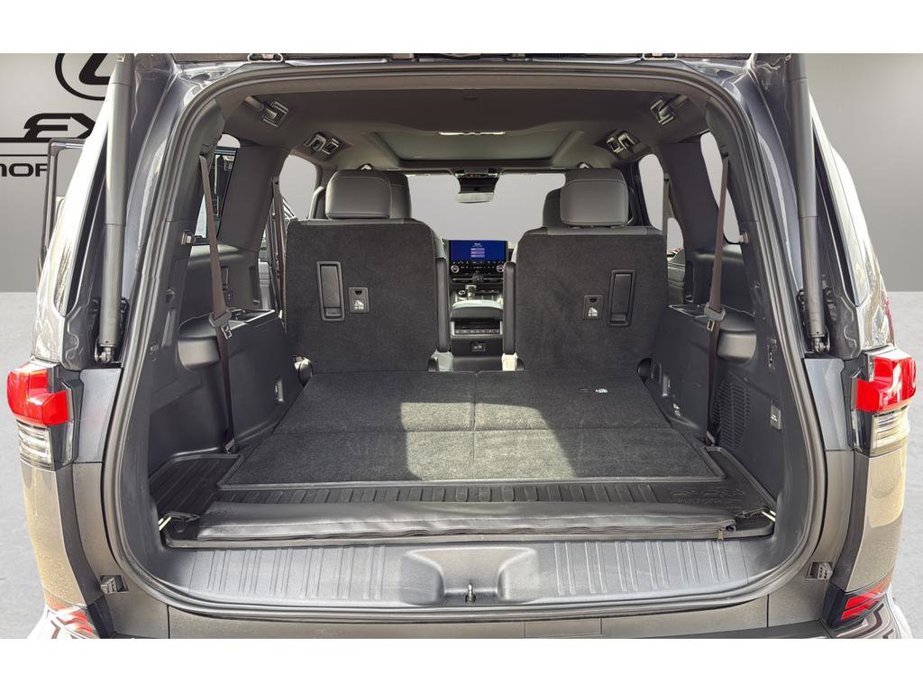 Used 2025 Lexus GX 550 w/ Accessory Package (Z1) image 22