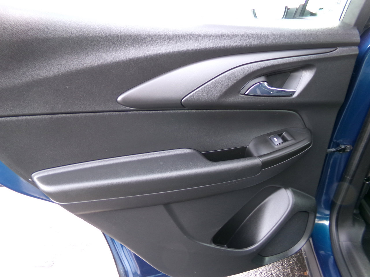 Used 2021 Chevrolet TrailBlazer LS FWD image 35