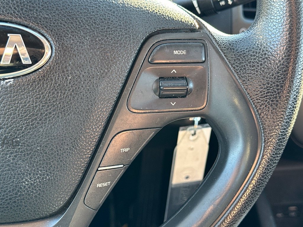 Used 2017 Kia Forte LX FWD image 21