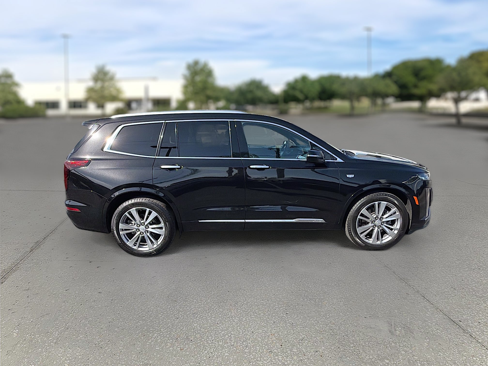 Used 2024 Cadillac XT6 Premium Luxury FWD image 8