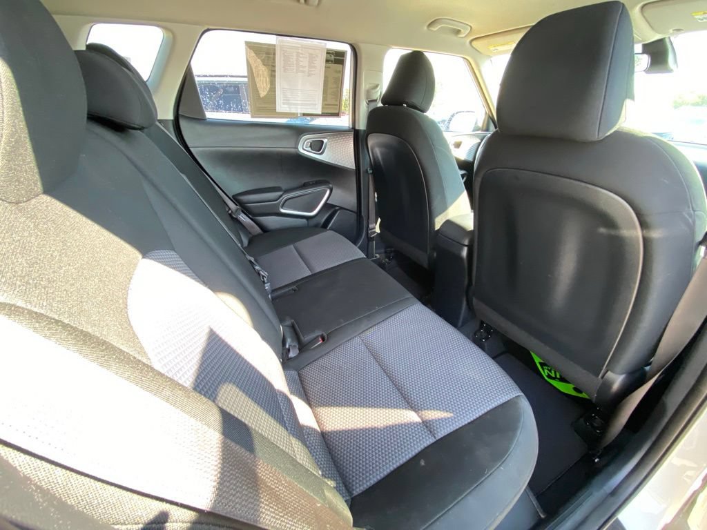 Used 2024 Kia Soul LX w/ Option Group 015 FWD image 27
