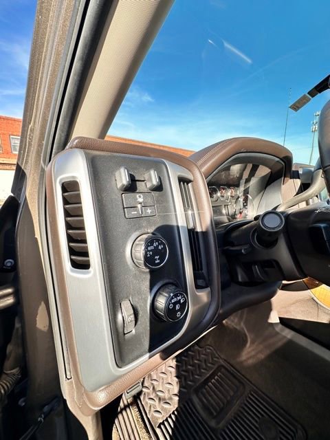 Used 2015 GMC Sierra 1500 SLT w/ SLT Crew Cab Value Package AWD/4WD image 25