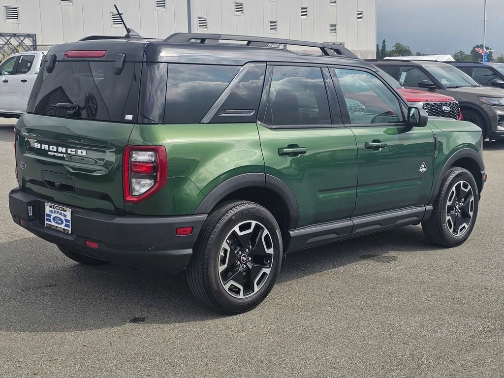 Used 2024 Ford Bronco Sport Outer Banks image 6