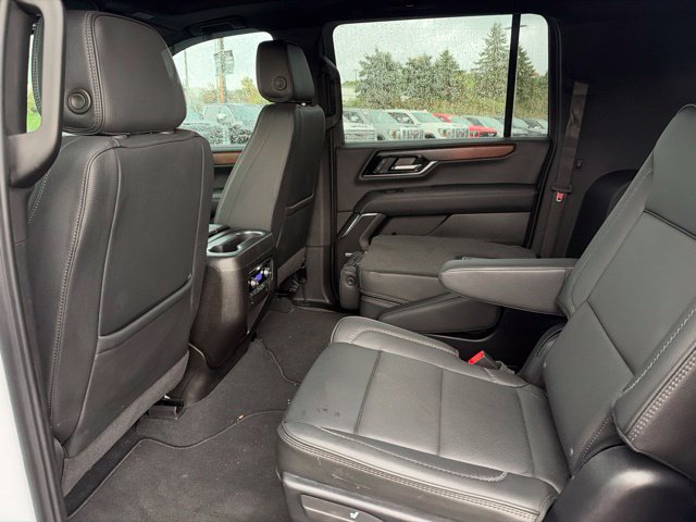 Used 2026 GMC Yukon XL Denali w/ Sun & Power Step Package AWD/4WD image 21