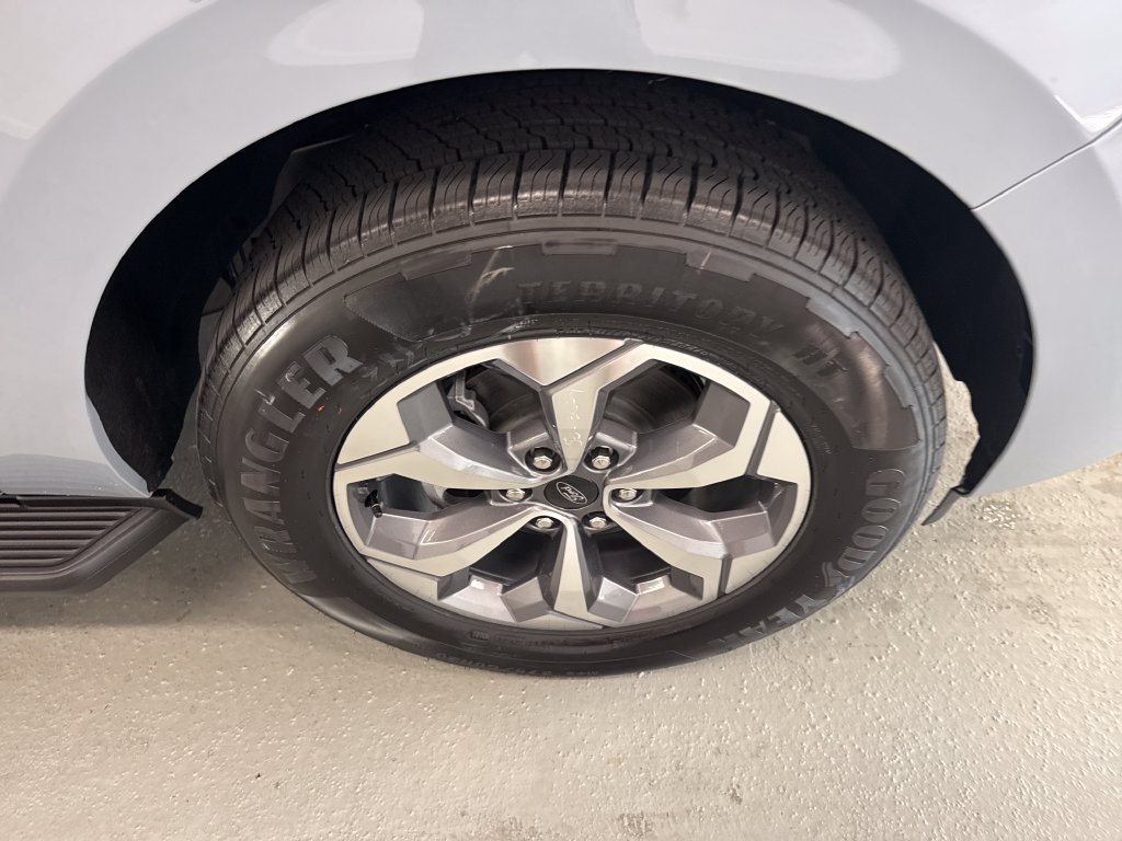 New 2027 Ford Expedition Max Active RWD image 5