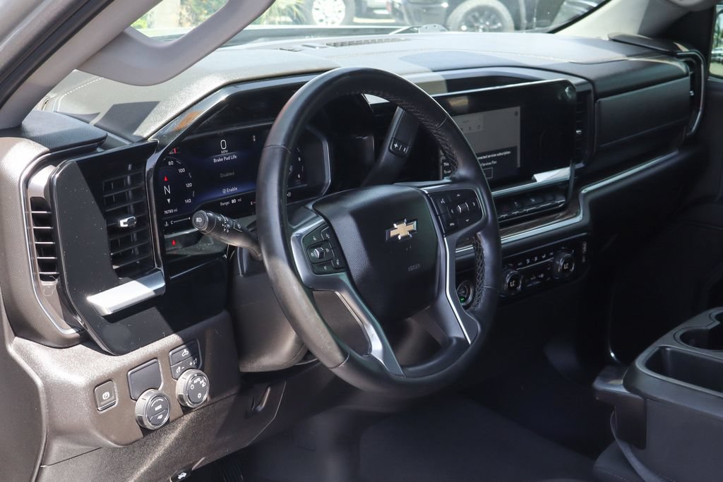Used 2024 Chevrolet Silverado 1500 LT RWD image 23