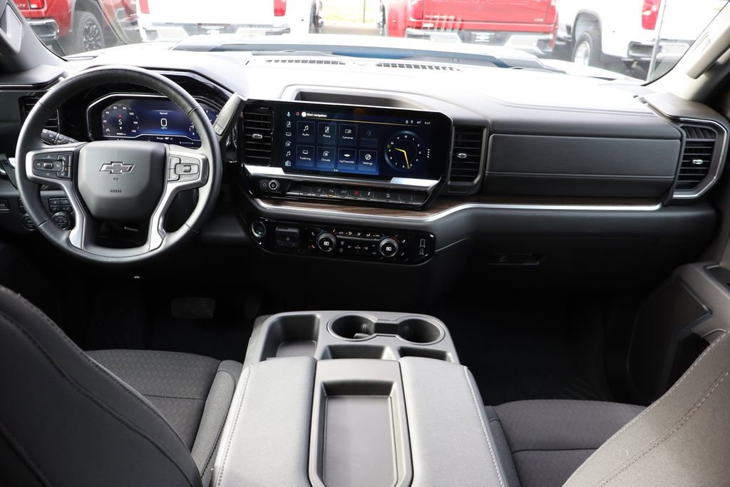 Used 2025 Chevrolet Silverado 2500 LT w/ Trail Boss Package image 15