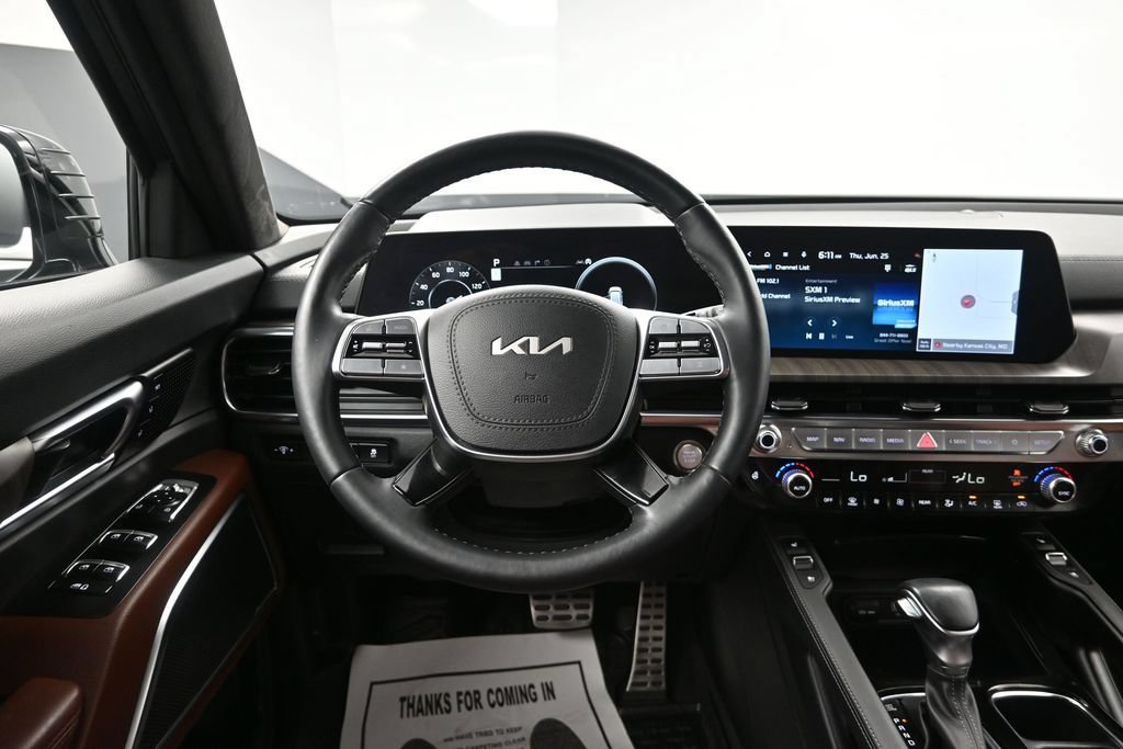 Certified 2025 Kia Telluride SX Prestige AWD/4WD image 35