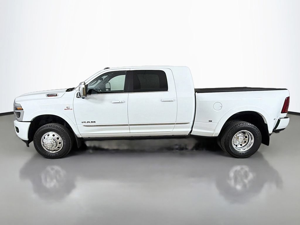 Used 2025 RAM 3500 Limited AWD/4WD image 18