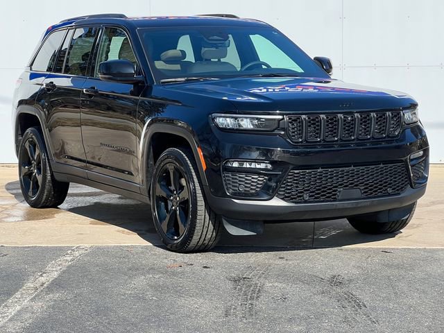 Used 2025 Jeep Grand Cherokee Limited w/ Luxury Tech Group II image 1