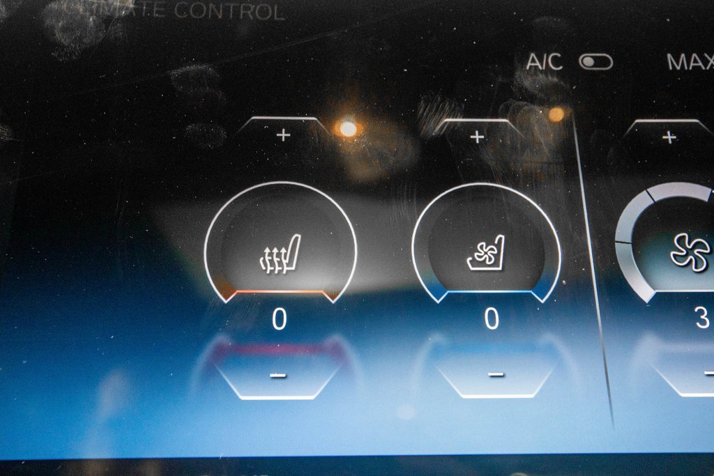 Used 2024 BMW M440i Coupe w/ Premium Package image 25