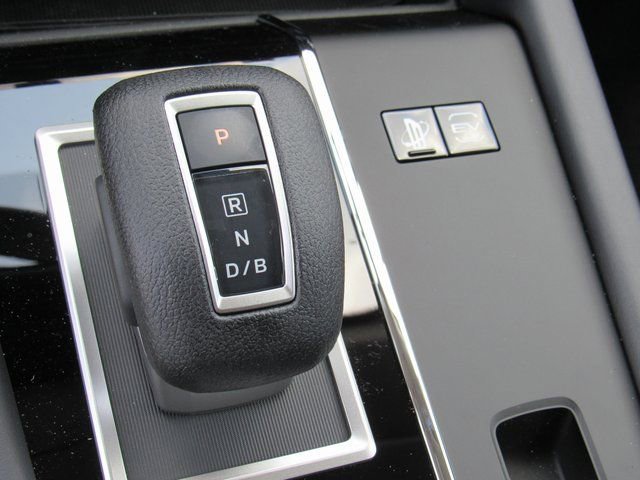 New 2025 Mitsubishi Outlander ES image 17