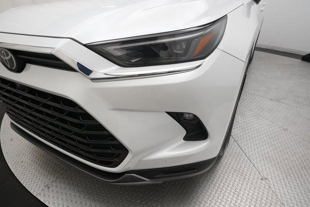 Used 2024 Toyota Grand Highlander Limited image 24