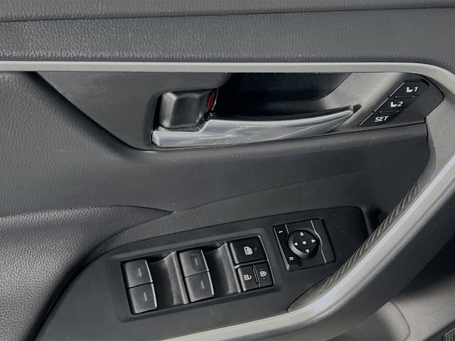 Used 2023 Toyota RAV4 XLE Premium image 11