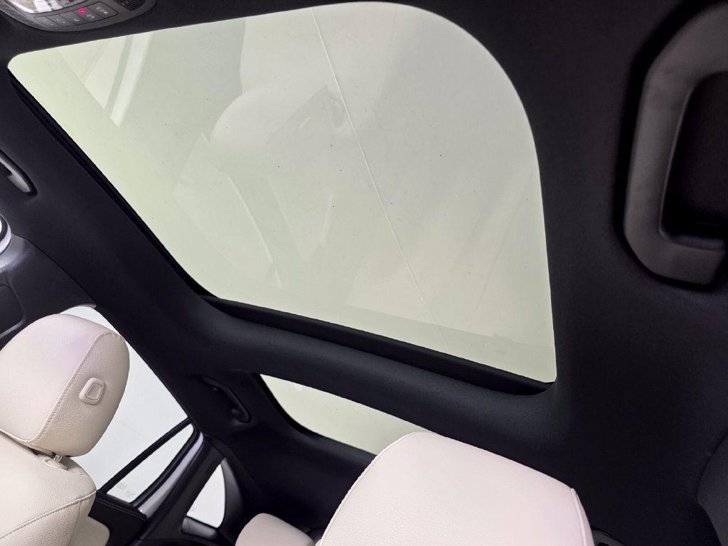 New 2026 Mercedes-Benz GLA 250 4MATIC image 9