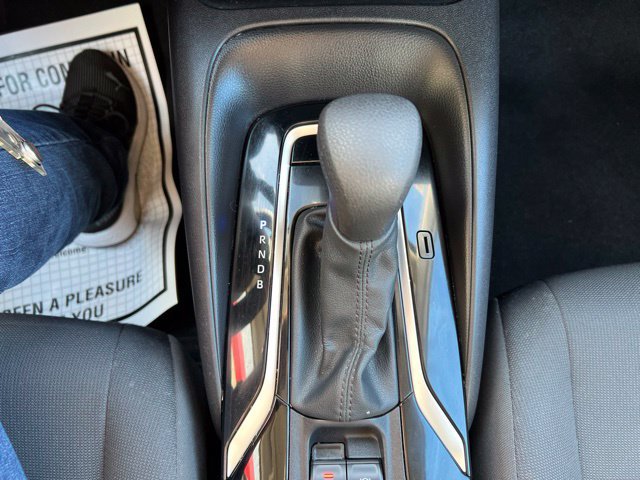 Used 2021 Toyota Corolla LE w/ Carpet Mat Package (TMS) FWD image 18