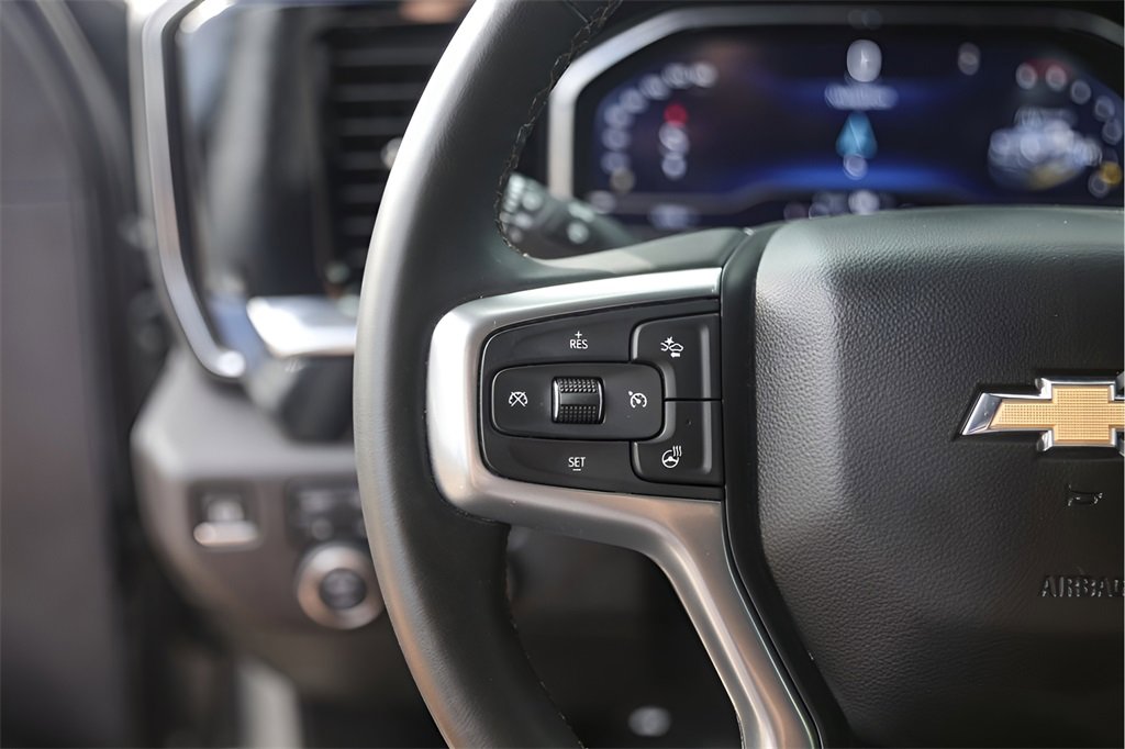 Used 2025 Chevrolet Silverado 2500 LTZ image 17
