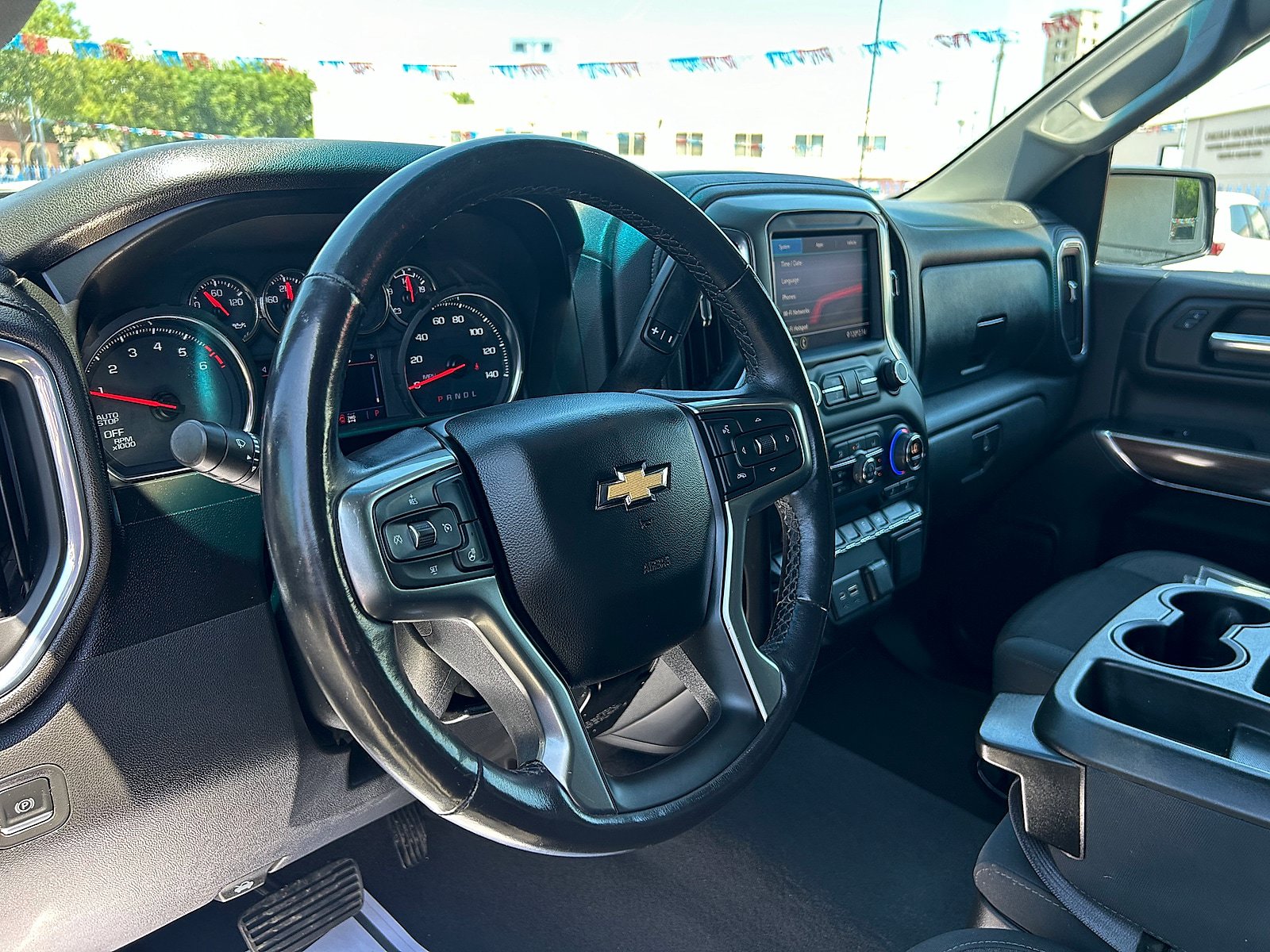 Used 2021 Chevrolet Silverado 1500 LT AWD/4WD image 9