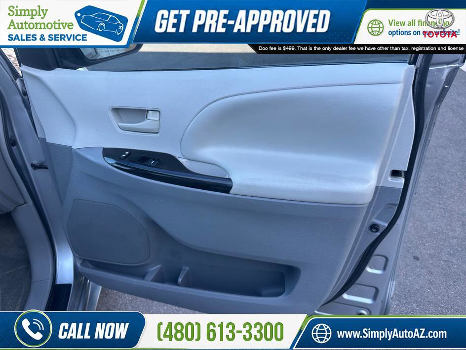 Used 2012 Toyota Sienna LE w/ Towing Pkg FWD image 24
