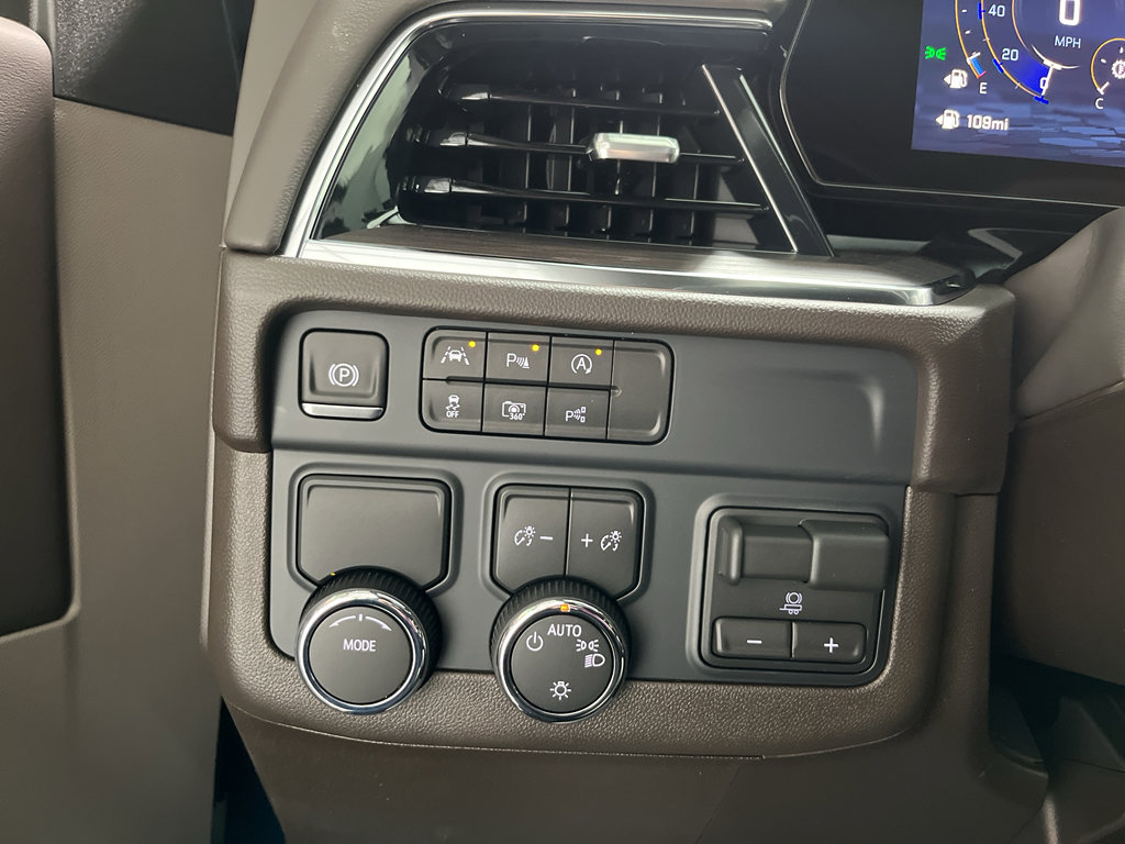 New 2026 Chevrolet Suburban LS w/ Max Trailering Package RWD image 30