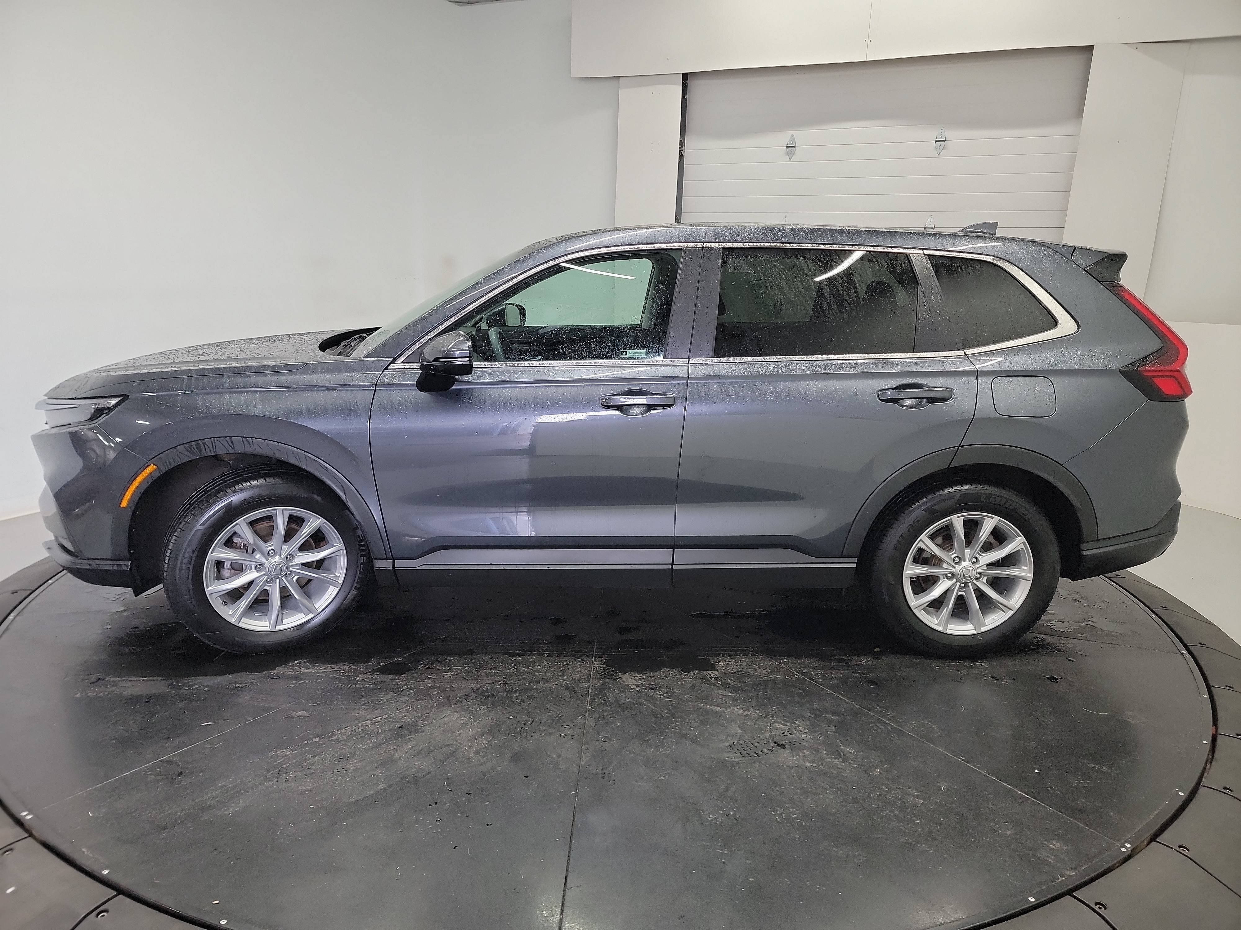 Used 2024 Honda CR-V EX image 5