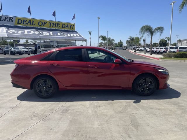 Used 2023 Hyundai Elantra SEL w/ Cargo Package FWD image 9