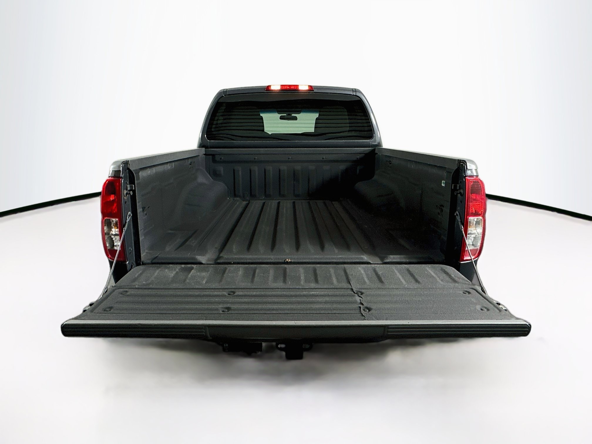 Used 2012 Nissan Frontier SV RWD image 25
