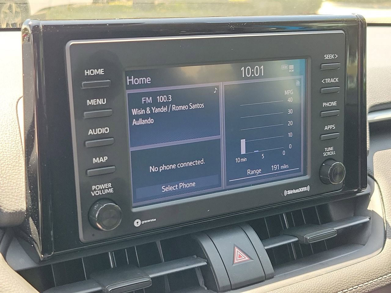 Used 2020 Toyota RAV4 LE FWD image 24