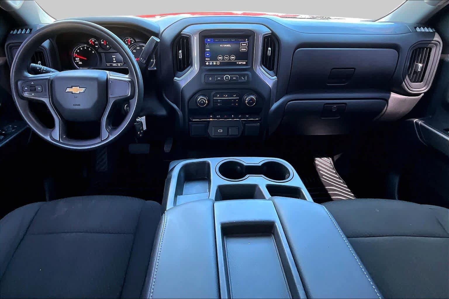 Used 2020 Chevrolet Silverado 1500 Custom w/ Custom Value Package RWD image 16
