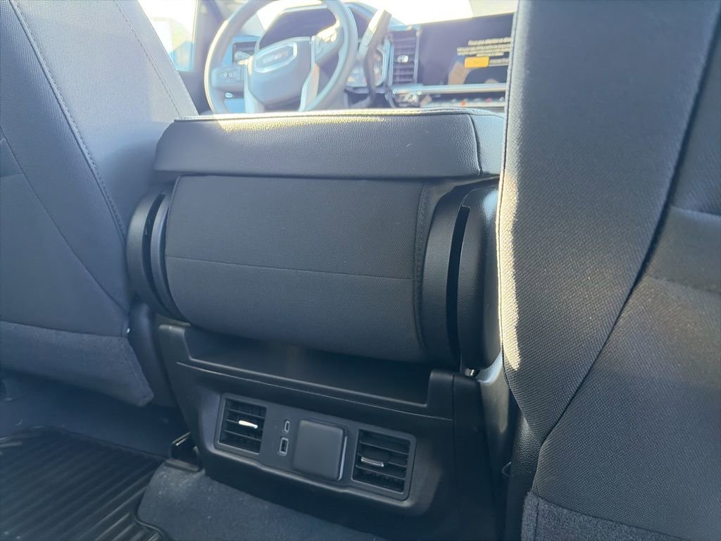 New 2026 GMC Sierra 1500 Elevation image 6