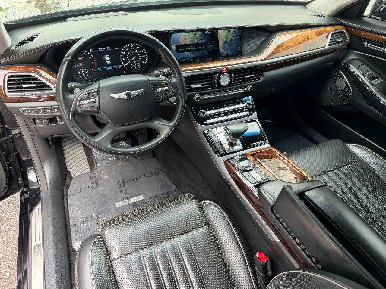 Used 2017 Genesis G90 3.3T Premium RWD image 24