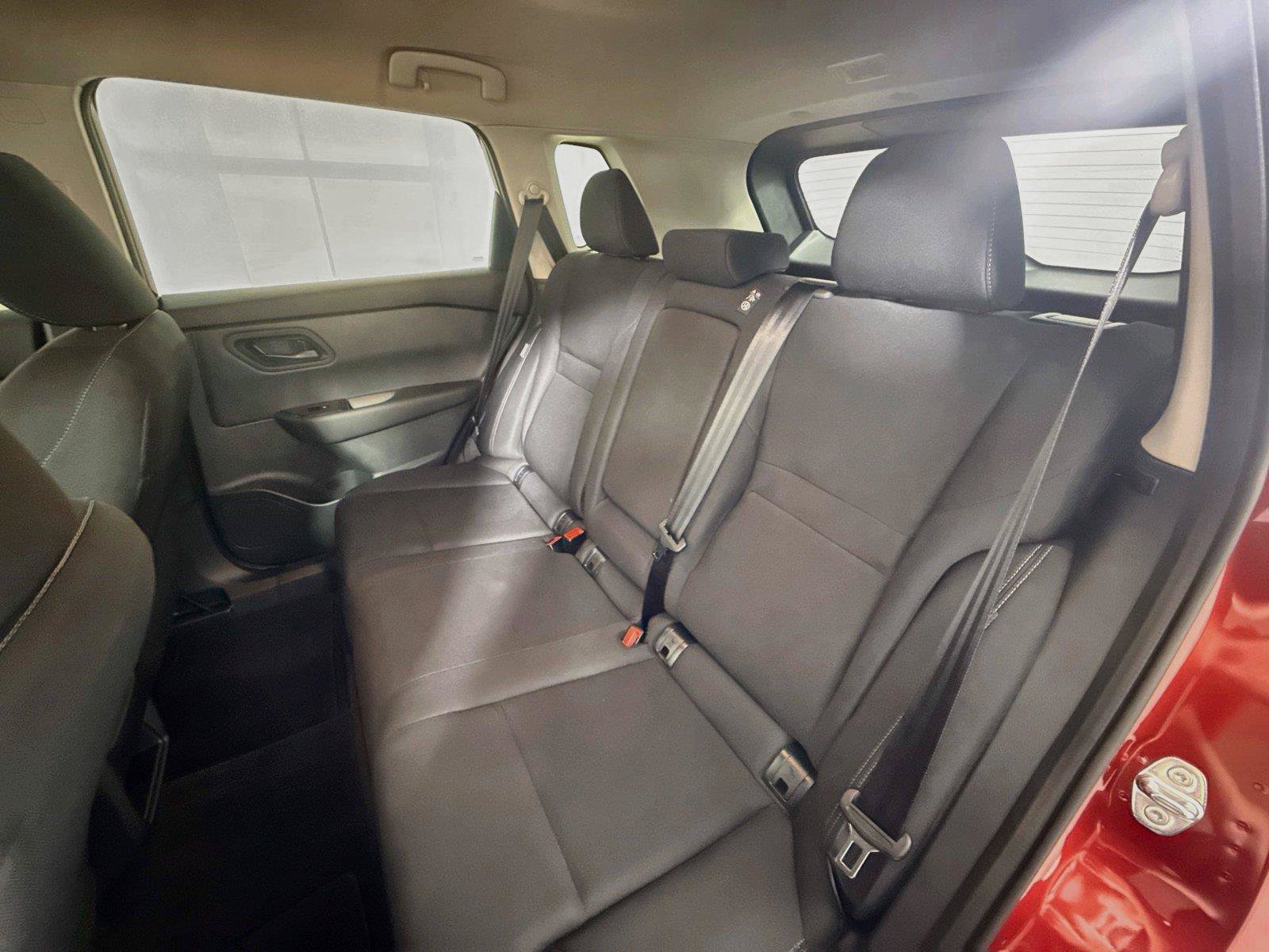 Used 2026 Nissan Rogue S FWD image 27