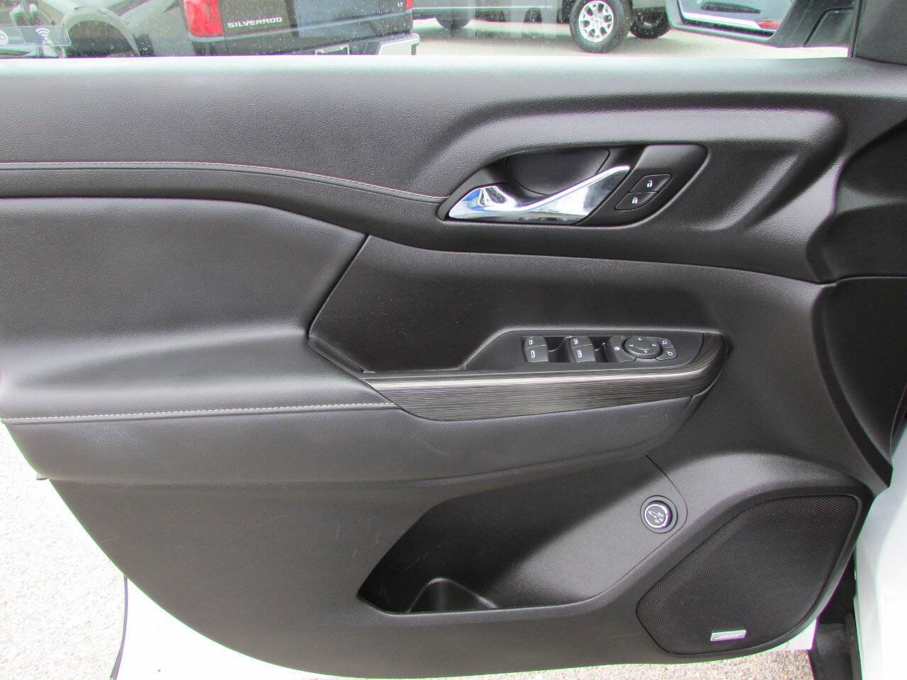 Used 2023 GMC Acadia SLT FWD image 15